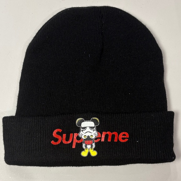 Supreme Black Beanie - Picture 1 of 4